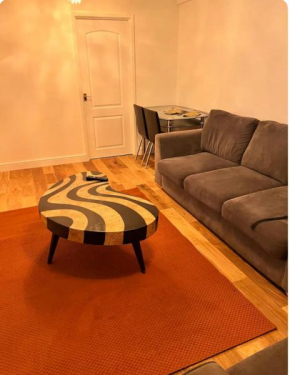 2 Bedroom near nec airport hospital jaguar